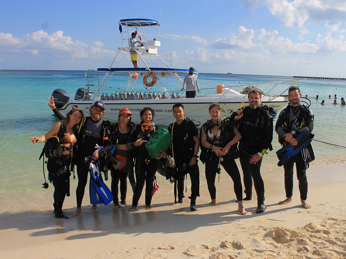 Plongeurs avec Dune Mexico Blue Dream au Mexique à Playa Del Carmen
